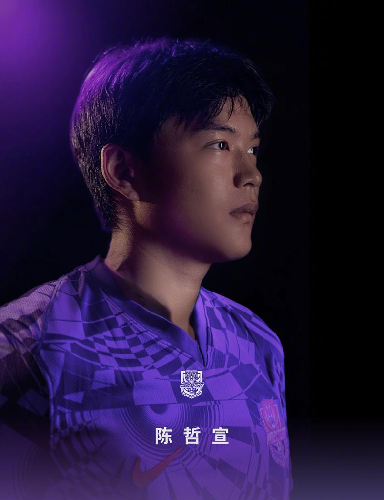 开云体育-窗口期上海申花备战全明星赛，官宣签约细节曝光，球迷炸锅，细节决定成败(上海申花亚冠开门红)